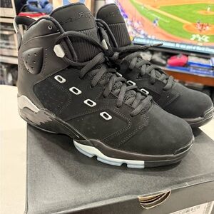 Jordan 6-17-23 Air Jordan Black and Silver New Mens Size 10 Basketball Sneakers